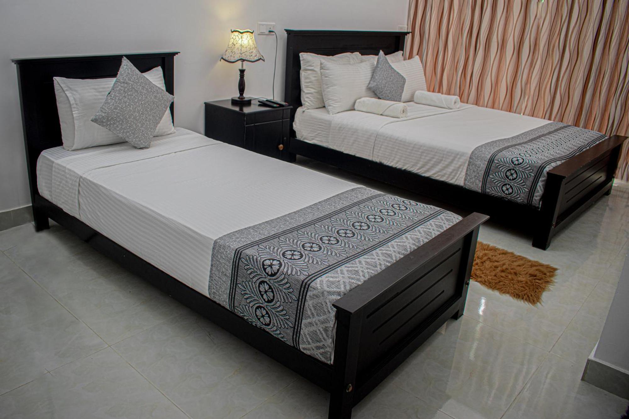 4 Aces Ella Hotel Room photo